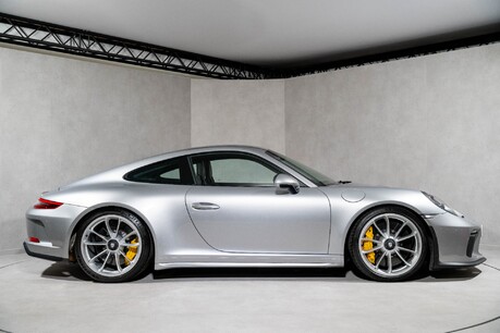 Porsche 911 GT3 TOURING. PORSCHE WARRANTY. SPORTS CHRONO. PCCBS. CHEQUERED SEAT INSERTS. 7