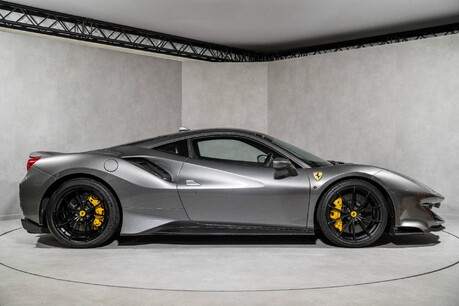 Ferrari 488 Pista WARRANTY. HISTORIC PAINTWORK. CARBON FIBRE INT/EXT. FULL FSH. FULL PPF. 7