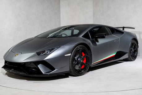 Lamborghini Huracan LP 640-4 PERFORMANTE. FULL PPF. HEATED SEATS. CARBON ENGINE BAY. CARPLAY. 3