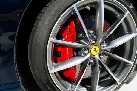 Ferrari 812 GTS GTS. ENORMOUS SPECIFICATION. CARBON FIBRE EXT & INT. CARPLAY. FRONT LIFT. 11