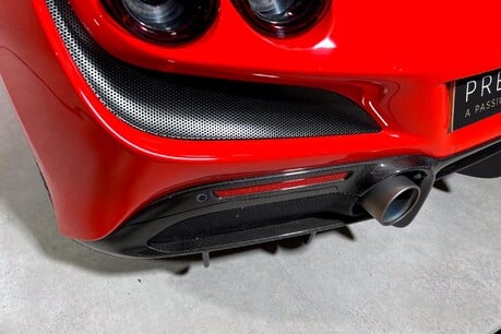 Ferrari F8 SPIDER. WARRANTY. HUGE SPEC. FULL PPF. CARBON FIBRE INT & EXT. LIFT. 43