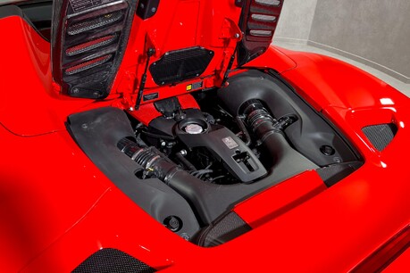 Ferrari F8 SPIDER. WARRANTY. HUGE SPEC. FULL PPF. CARBON FIBRE INT & EXT. LIFT. 46