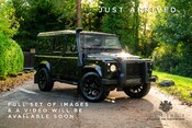 Land Rover Defender 110 TD XS STATION WAGON. HEATED FRONT SEATS. BLUETOOTH. SUNROOF. 7 SEATS. 