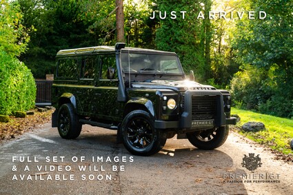 Land Rover Defender 110 TD XS STATION WAGON. HEATED FRONT SEATS. BLUETOOTH. SUNROOF. 7 SEATS. 