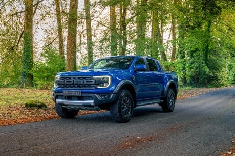 Ford Ranger RAPTOR ECOBOOST. LOW MILEAGE. RAPTOR PACK. CARPLAY. HEATED SEATS & WHEEL. 29