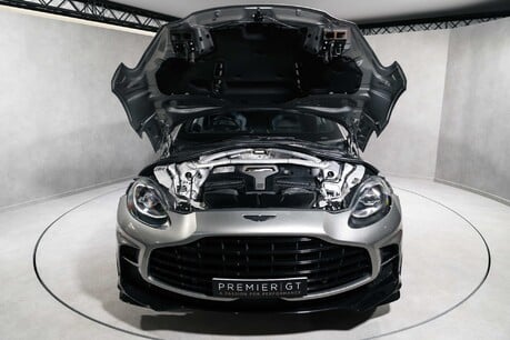 Aston Martin DBX 707 V8. ASTON WARRANTY. 2023 MODEL. CARBON CERAMICS. SPORTS EXHAUST. 30