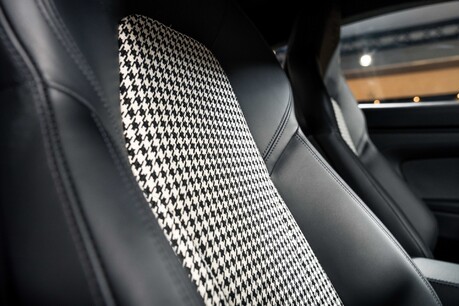 Porsche 911 GT3 TOURING PDK. HOUNDSTOOTH INTERIOR. FRONT PPF. SPORTS CHRONO. 11