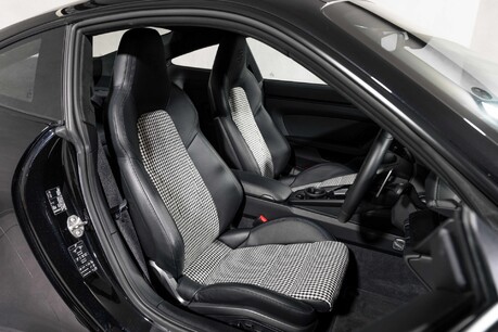 Porsche 911 GT3 TOURING PDK. HOUNDSTOOTH INTERIOR. FRONT PPF. SPORTS CHRONO. 9