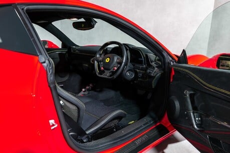 Ferrari 458 Speciale AB. ROSSO SCUDERIA. FULL PPF. FULL FERRARI SERVICE HISTORY. 8