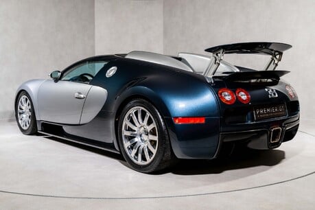 Bugatti Veyron 16.4. UK CAR. LOW MILEAGE. ADJUSTABLE SUSPENSION. HEATED SEATS. BURMESTER. 6