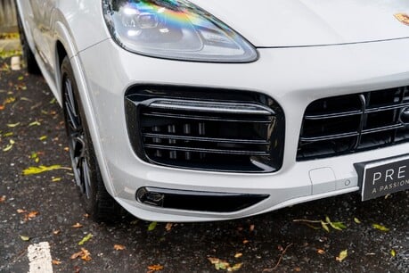 Porsche Cayenne GTS. CARBON INT PACK. BOSE. HEATED STEERING WHEEL. PAN ROOF. CARPLAY. 33