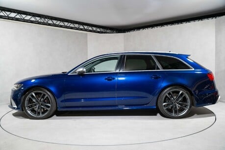 Audi RS6 AVANT QAUTTRO. RS SUSPENSION PLUS. PANO ROOF. SPORTS EXHAUST. HEATED SEATS 8