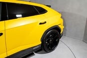 Lamborghini Urus PERFORMANTE. WARRANTY. ADAS PACK. CARBON FIBRE EXT. AMBIENT LIGHTING. B&O. 32