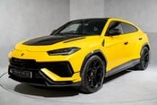 Lamborghini Urus PERFORMANTE. WARRANTY. ADAS PACK. CARBON FIBRE EXT. AMBIENT LIGHTING. B&O. 3