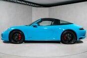 Porsche 911 TARGA 4 GTS PDK. WARRANTY. SPORTS CHRONO. HEATED STEERING WHEEL & SEATS 11