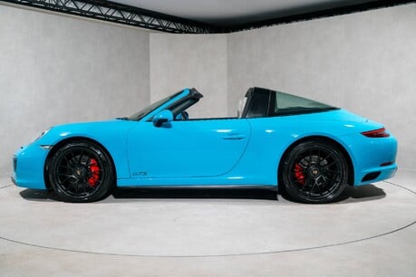 Porsche 911 TARGA 4 GTS PDK. WARRANTY. SPORTS CHRONO. HEATED STEERING WHEEL & SEATS 8