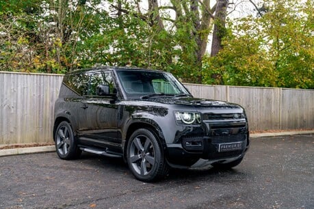 Land Rover Defender 90 V8. NOW SOLD. SIMILAR REQUIRED. PLEASE CALL 01903 254800. 3