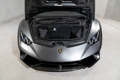 Lamborghini Huracan LP 640-4 PERFORMANTE. FULL PPF. COMFORT SEATS. CARBON ENGINE BAY. CARPLAY. 44