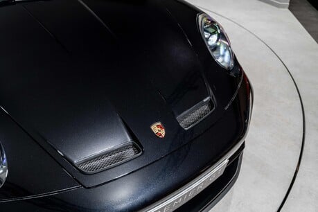 Porsche 911 GT3 TOURING PDK. HOUNDSTOOTH INTERIOR. FRONT PPF. SPORTS CHRONO. PCCBS 29