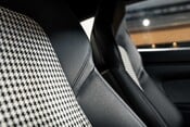 Porsche 911 GT3 TOURING PDK. HOUNDSTOOTH INTERIOR. FRONT PPF. SPORTS CHRONO. PCCBS 34