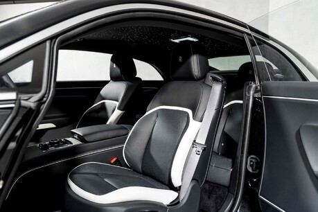 Rolls-Royce Spectre SHOOTING STAR STARLIGHT. MASSAGE, HEATED & COOLED SEATS. BESPOKE INTERIOR 16