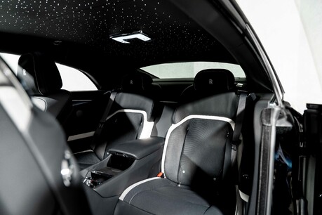 Rolls-Royce Spectre SHOOTING STAR STARLIGHT. MASSAGE, HEATED & COOLED SEATS. BESPOKE INTERIOR 18