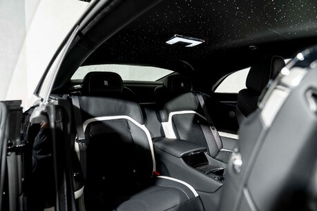 Rolls-Royce Spectre SHOOTING STAR STARLIGHT. MASSAGE, HEATED & COOLED SEATS. BESPOKE INTERIOR 17