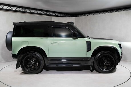 Land Rover Defender 90 75TH LIMITED EDITION. GLASS PANO ROOF. HEATED STEERING WHEEL. 7