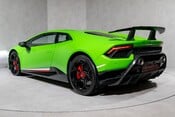 Lamborghini Huracan PERFORMANTE. WARRANTY. PPF. APPLE CARPLAY. CARBON ENGINE BAY. LIFT 6