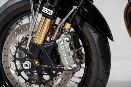 Norton Dominator SS PHANTOM. ONE OF A KIND BUILD. MONOBLOCK BREMBO BRAKES. OHLINS SUSPENSION 9