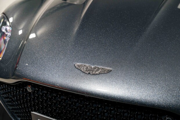 Aston Martin DBS Superleggera V12. FULL ASH. ASTON WARRANTY. FRONT PPF. CARBON FIBRE EXT. B&O. 1