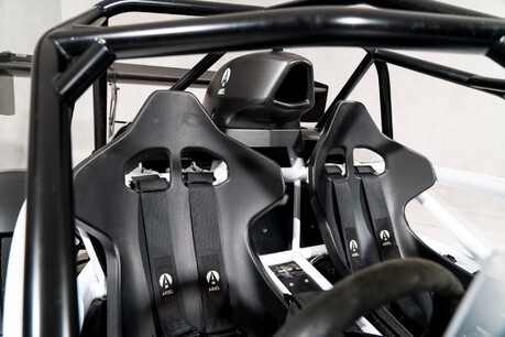 Ariel Atom 4 350 BHP UPGRADE. HALO ROLL CAGE. 6-SPEED SEQUENTIAL GEARBOX. ÖHLINS 16