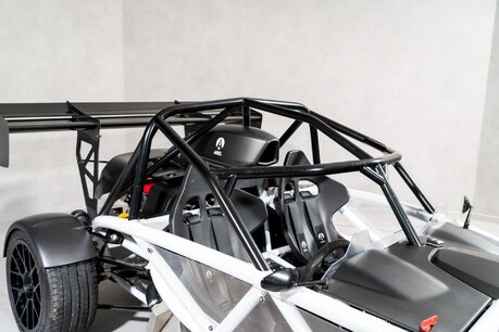 Ariel Atom 4 350 BHP UPGRADE. HALO ROLL CAGE. 6-SPEED SEQUENTIAL GEARBOX. ÖHLINS 31