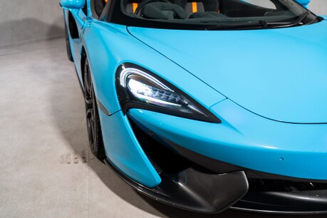 McLaren 570S V8 SSG. MSO PAINT. FULL MSH. CARBON FIBRE INT. MSO INTERIOR. LIFT SYSTEM. 12