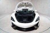 McLaren 570GT V8 SSG. GLASS PANORAMIC ROOF. LIFT SYSTEM. HEATED SEATS. REAR CAMERA. 38