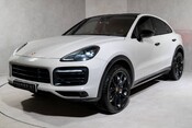 Porsche Cayenne V6 S. SPORTS CHRONO. HOUNDSTOOTH INTERIOR. HEATED SEATS. SPORTS EXHAUST. 3