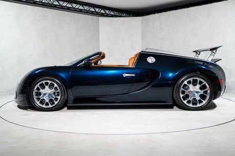 Bugatti Veyron GRAND SPORT. EXQUISITE EXAMPLE. BUGATTI DISPLAY CAR. 1 OF ONLY 58. 8