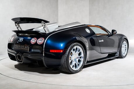 Bugatti Veyron GRAND SPORT. EXQUISITE EXAMPLE. BUGATTI DISPLAY CAR. 1 OF ONLY 58. 4