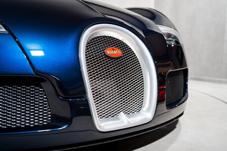 Bugatti Veyron GRAND SPORT. EXQUISITE EXAMPLE. BUGATTI DISPLAY CAR. 1 OF ONLY 58. 33