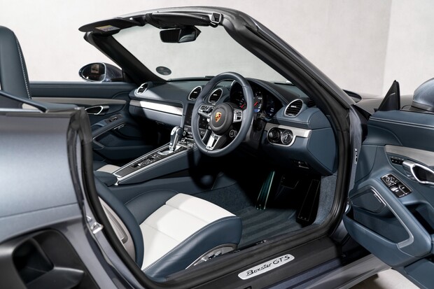 Porsche 718 BOXSTER GTS PDK. HEATED STEERING WHEEL. HEATED & COOLED SEATS. BURMESTER. 2