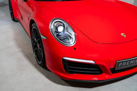 Porsche 911 CARRERA 4S. LOW MILEAGE. HEATED SEATS. BOSE. SPORT EXHAUST 23