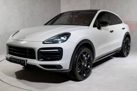 Porsche Cayenne V6 S. SPORTS CHRONO. HOUNDSTOOTH INTERIOR. HEATED SEATS. SPORTS EXHAUST. 3