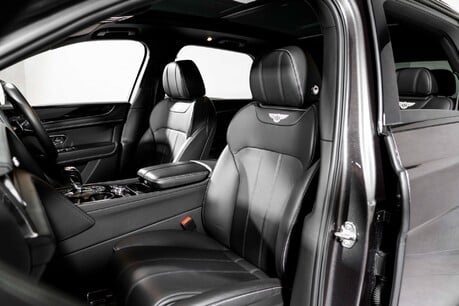 Bentley Bentayga V8. NOW SOLD. SIMILAR REQUIRED. PLEASE CALL 01903 254800. 17