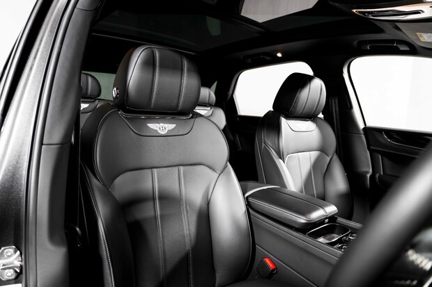 Bentley Bentayga V8. NOW SOLD. SIMILAR REQUIRED. PLEASE CALL 01903 254800. 3