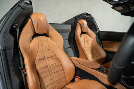 Ferrari 812 GTS HUGE SPEC. CARBON FIBRE INT & EXT. APPLE CARPLAY. LIFT. PASSENGER DISPLAY. 19