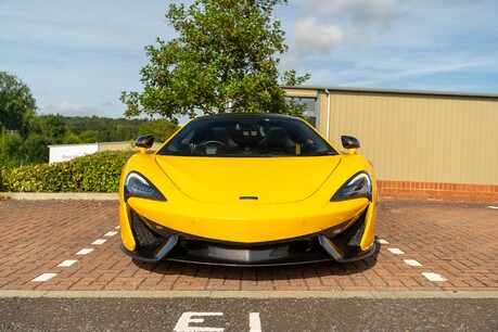 McLaren 570GT V8. ELITE PAINT. HEATED SEATS. CARBON FIBRE INT. BOWERS & WILKINS. LIFT. 2