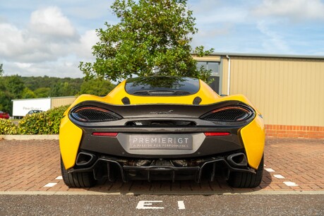 McLaren 570GT V8. ELITE PAINT. HEATED SEATS. CARBON FIBRE INT. BOWERS & WILKINS. LIFT. 4