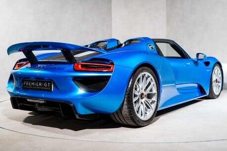 Porsche 918 Spyder ONE OF ONE SPECIFICATION. 2 OWNER UK SUPPLIED CAR. IMPECCABLE HISTORY. 4