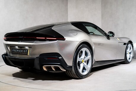 Ferrari 12Cilindri HUGE SPECIFICATION. SPECIAL TWO-LAYER PAINT. 4