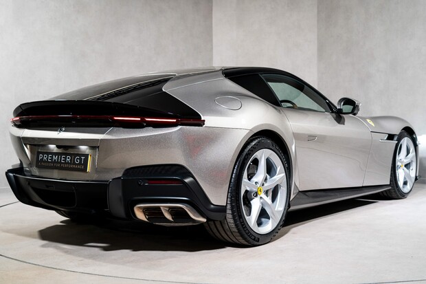 Ferrari 12Cilindri HUGE SPECIFICATION. SPECIAL TWO-LAYER PAINT. 3